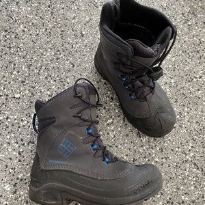 Columbia boy’s waterproof boots